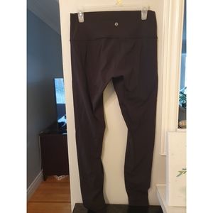 Size 10 Lululemon Black luxtreme wunder under leggings